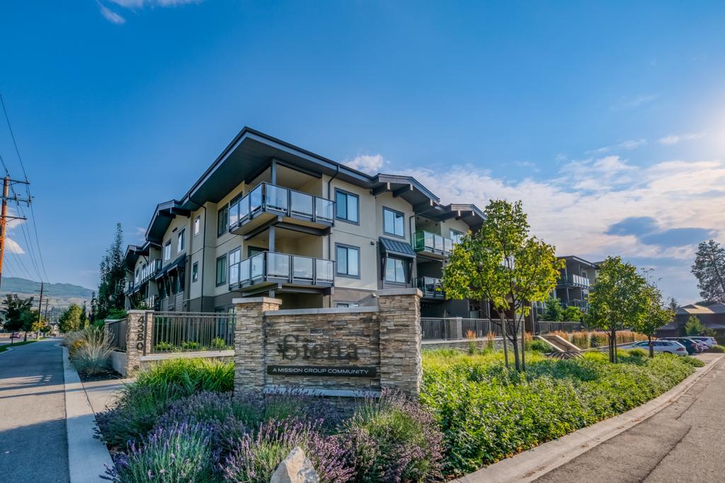 Photo principale - 4380 Lakeshore Rd