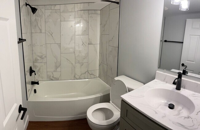 Foto del edificio - 122-124 E High Street