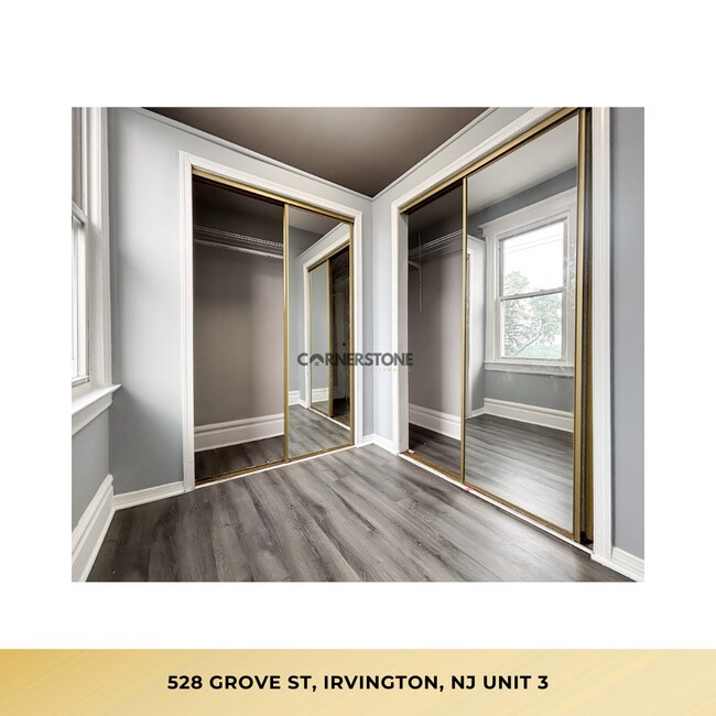 Building Photo - 528 Grove St