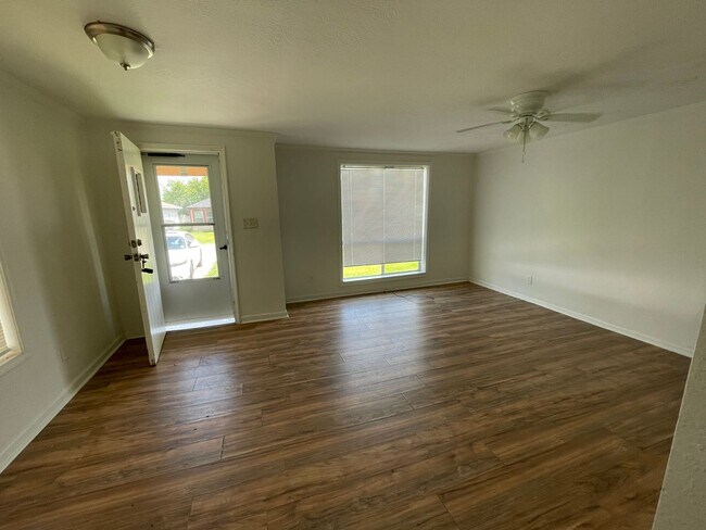 Foto del edificio - Home for rent!