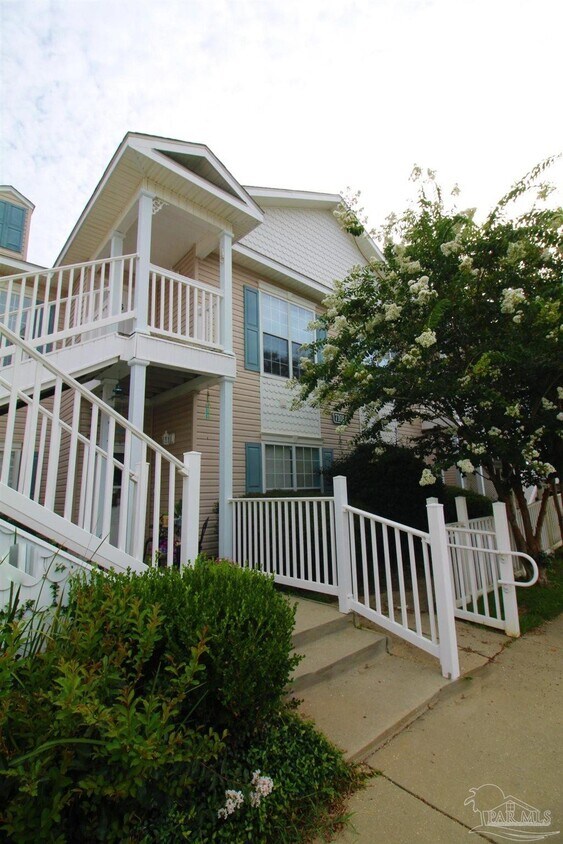Foto principal - 7101 Joy St