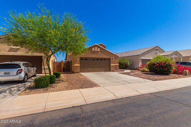 Building Photo - 36532 W Barcelona Ln