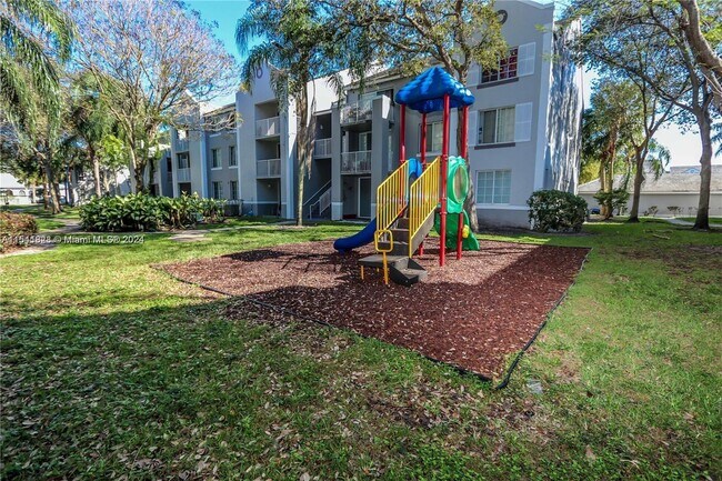 Foto del edificio - 11133 SW 8th St