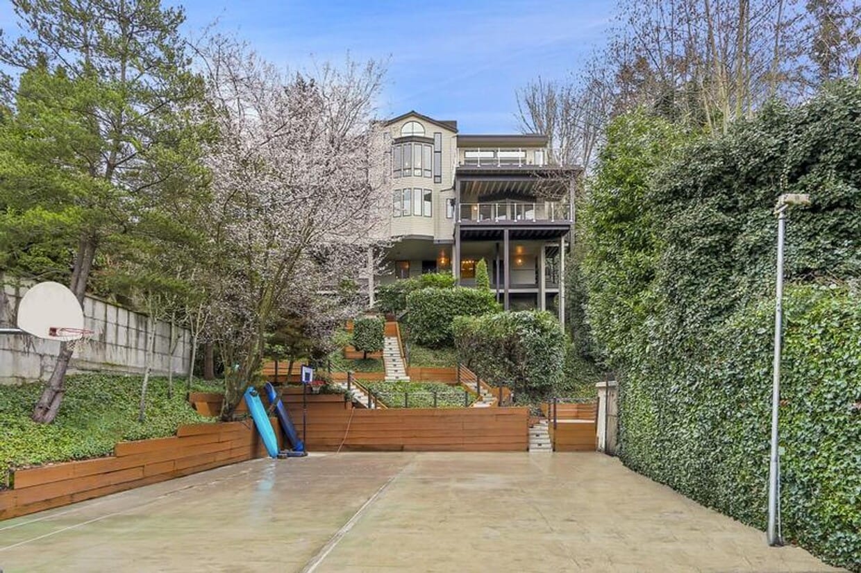 Primary Photo - Spectacular 180* views from Mercer Island'...