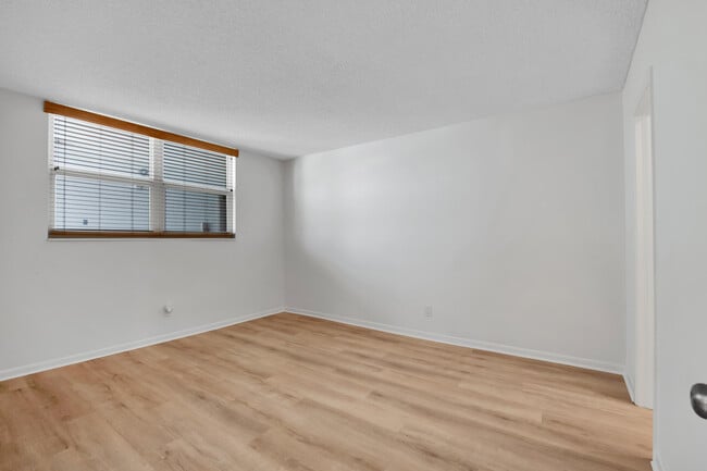 Foto del edificio - 2731 NE 14th Street Causeway