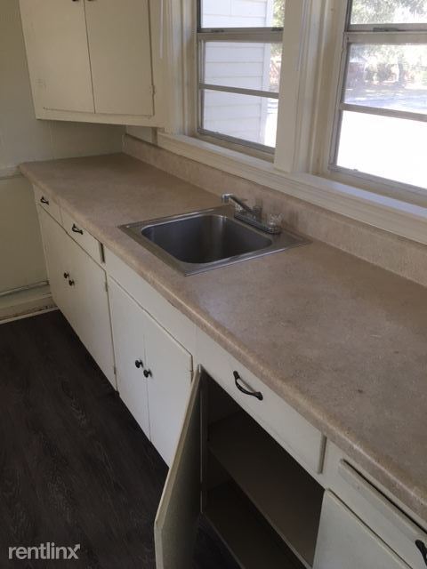 Foto del edificio - 1 br, 1 bath Duplex - 308 Rodenberg Ave Apt B