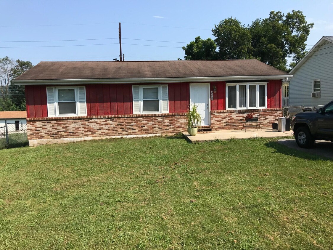 3159 Hazelwood Ave, Downingtown, PA 19335 House Rental in Downingtown