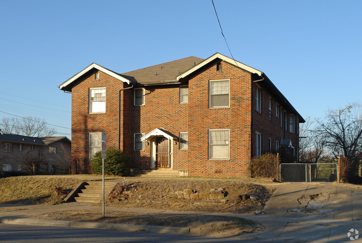 Building Photo - 801 N Marsalis Ave
