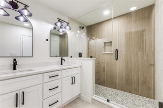 Building Photo - 2822 Clear Springs Dr