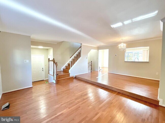 Building Photo - 20140 Timber Oak Ln