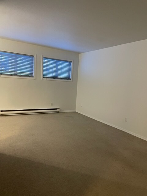 Photo du bâtiment - 8920-8986 Street - 104 St