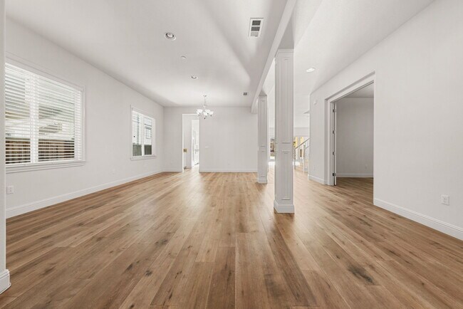 Building Photo - 7585 Mindy Mae Ln