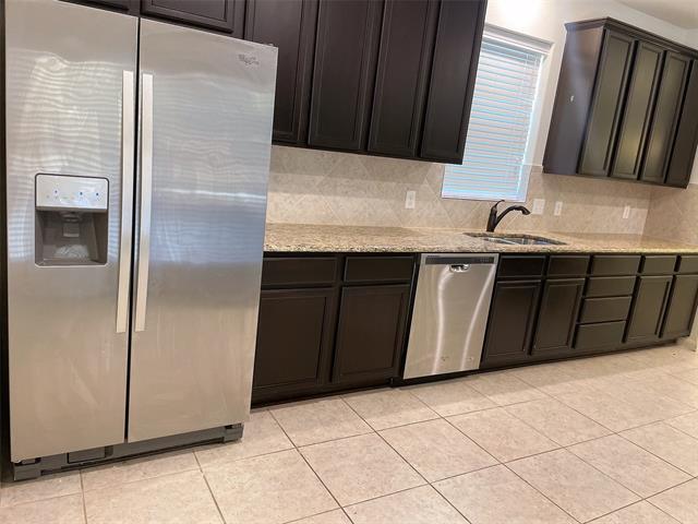 Foto del edificio - 901 Summer Oaks Dr