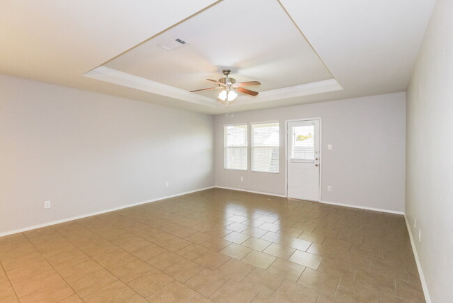 Building Photo - 128 Feverbush Dr