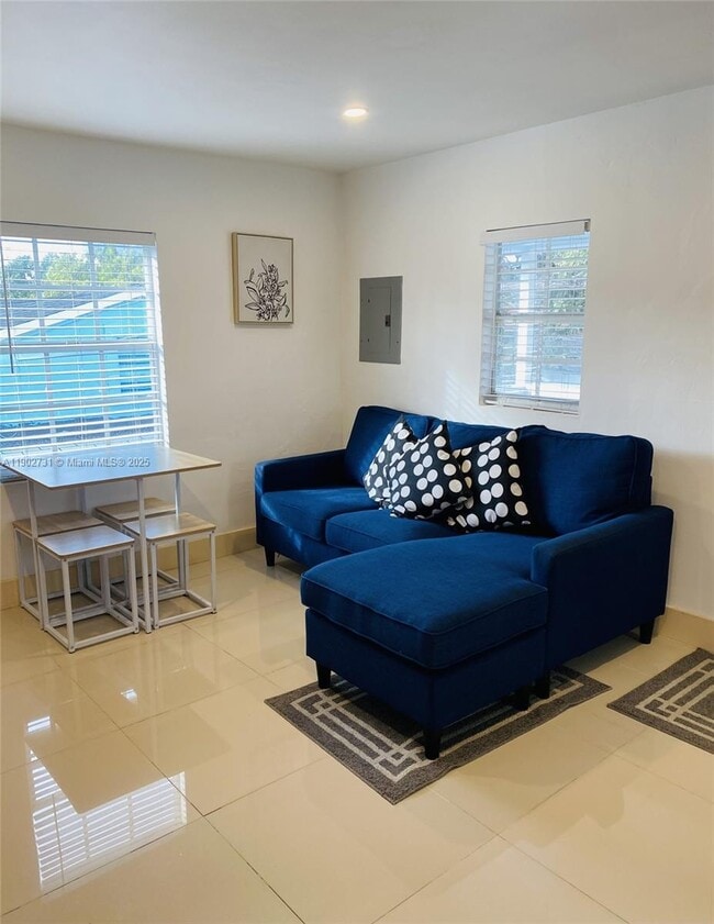 Foto del edificio - 227 NW 34th St