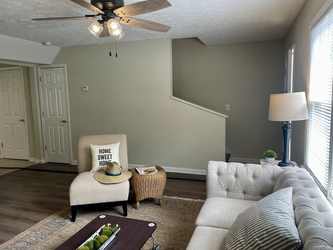 Building Photo - Jefferson Ridge Townhomes