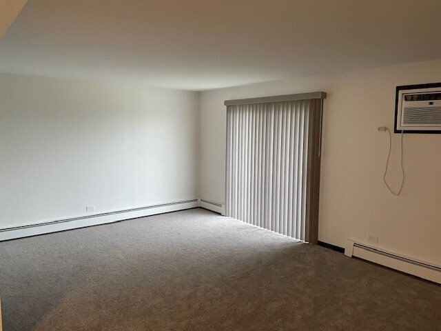 Foto del edificio - 7730 Wildwood Ct