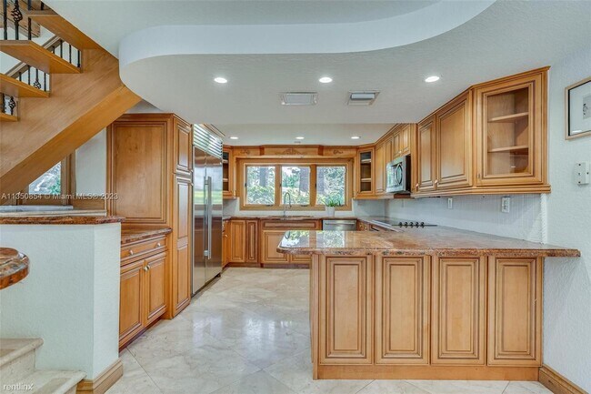 Building Photo - 3 br, 2.5 bath House - 2613 Tortugas Ln