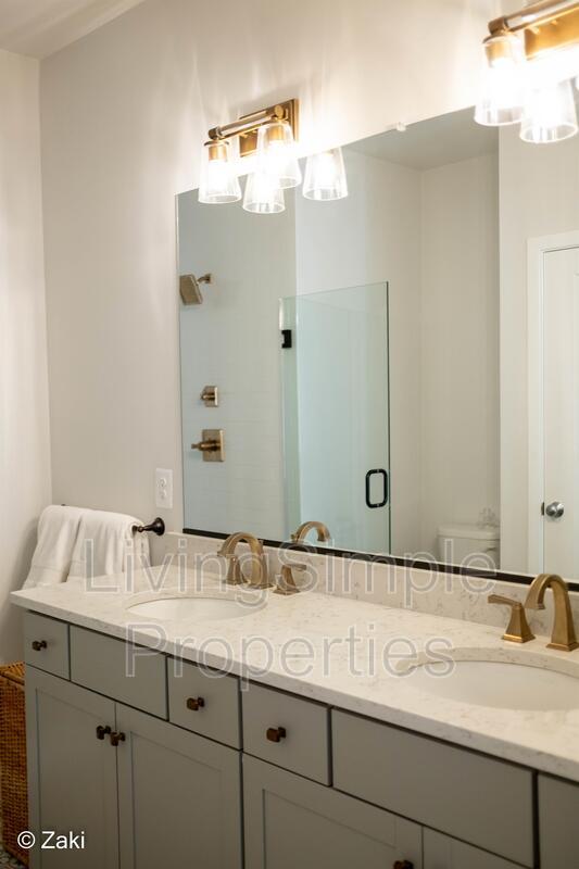 Foto del edificio - 872 Thompson Crescent