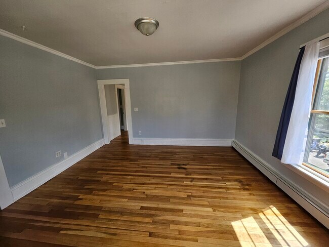 Living room with walk in closet - 22 Sparhawk St