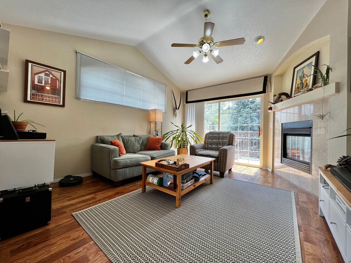 Foto principal - 3 bedroom 2 bathroom Condo in West Fort Co...
