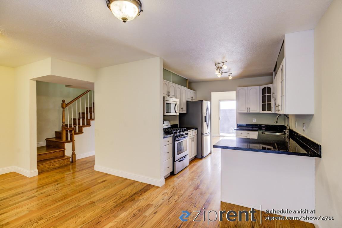 Foto principal - 851 Ridge Ct