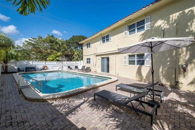 Foto del edificio - 2025 Miami Rd