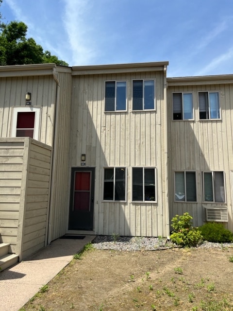 Front Entrance - 428 Emmett St
