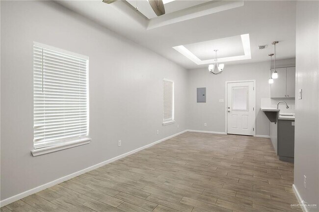 Foto del edificio - 4709 Magnolia Ave