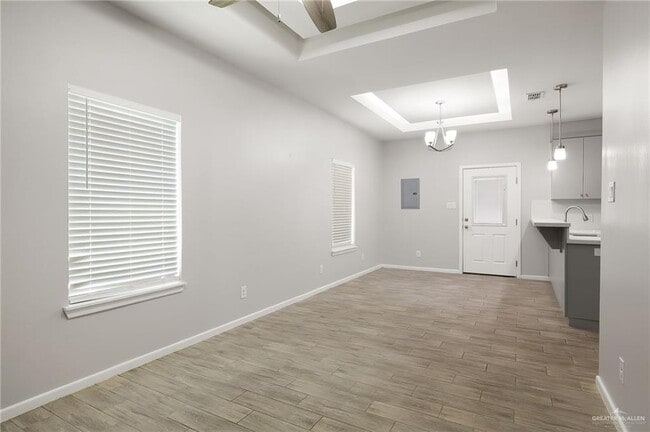 Building Photo - 4709 Magnolia Ave