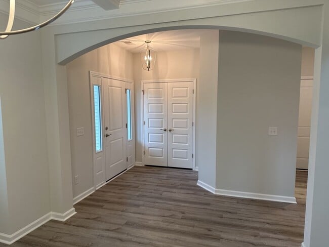 Building Photo - 5029 Castleoak Dr