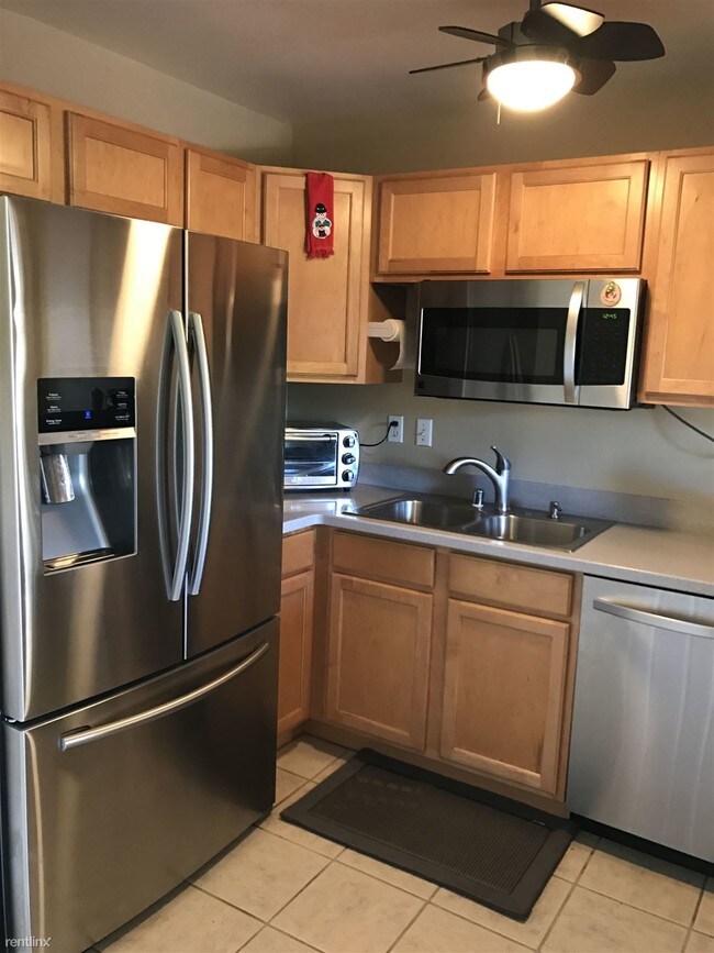 Building Photo - 50 Halili Ln