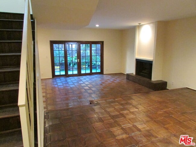 Building Photo - 1850 Midvale Ave