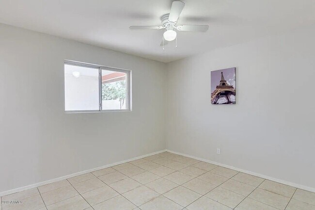 Foto del edificio - 4912 W Tuckey Ln