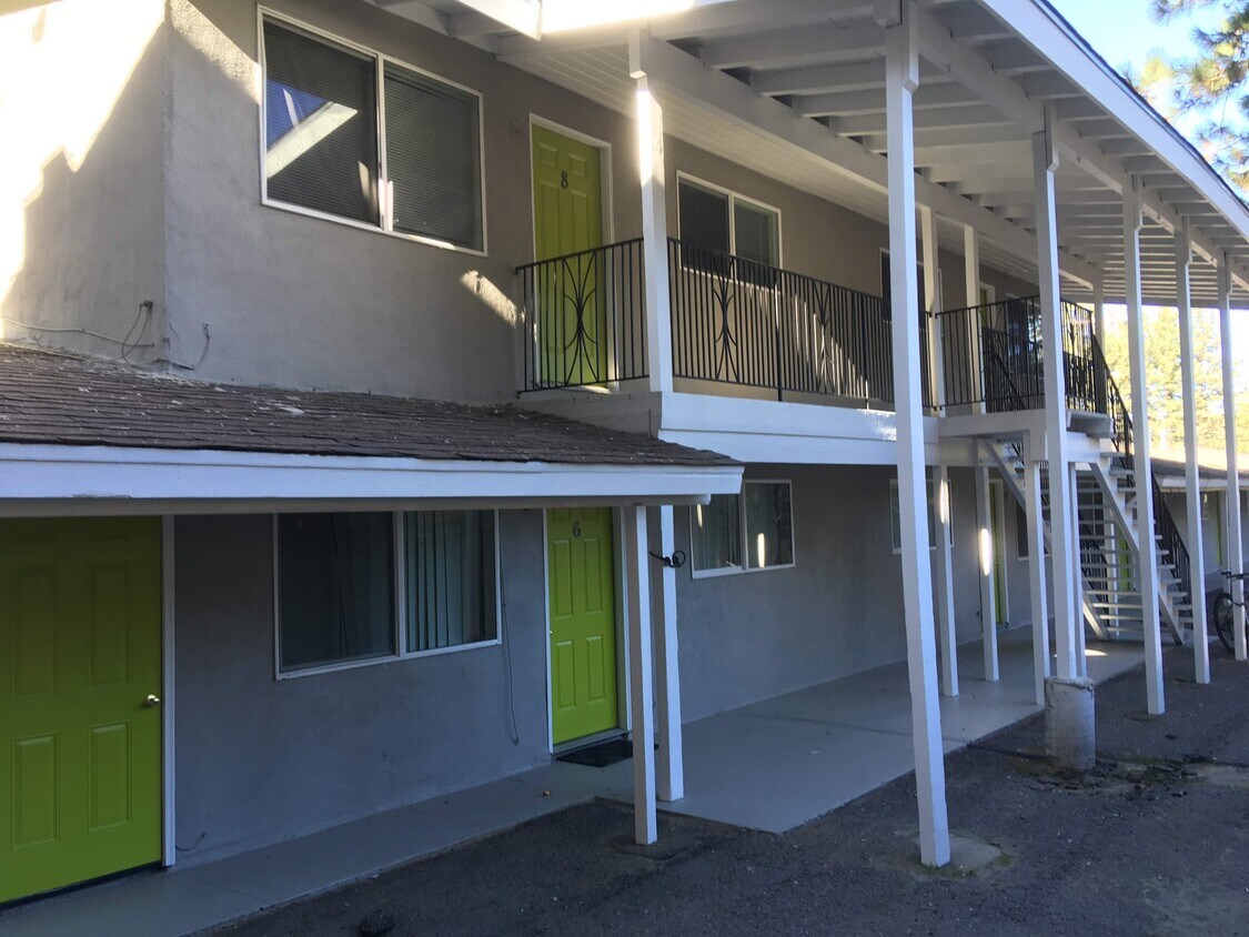 Primary Photo - Pioneer Trail Apartments