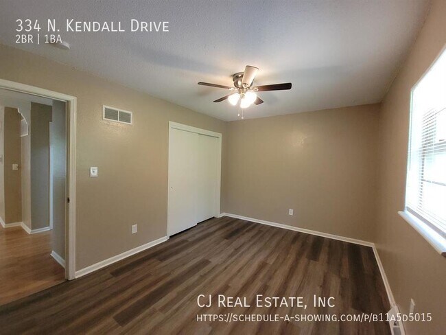 Foto del edificio - 334 N Kendall Dr