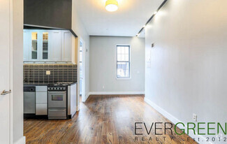 Building Photo - 396 Wallabout St