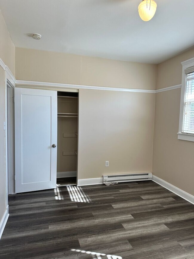 Foto del edificio - 1362 E. 27th St.