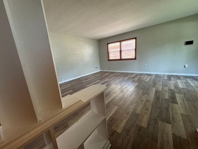 Building Photo - Jerome's Jewel: 3 Bed/1.5 Bath Home with E...