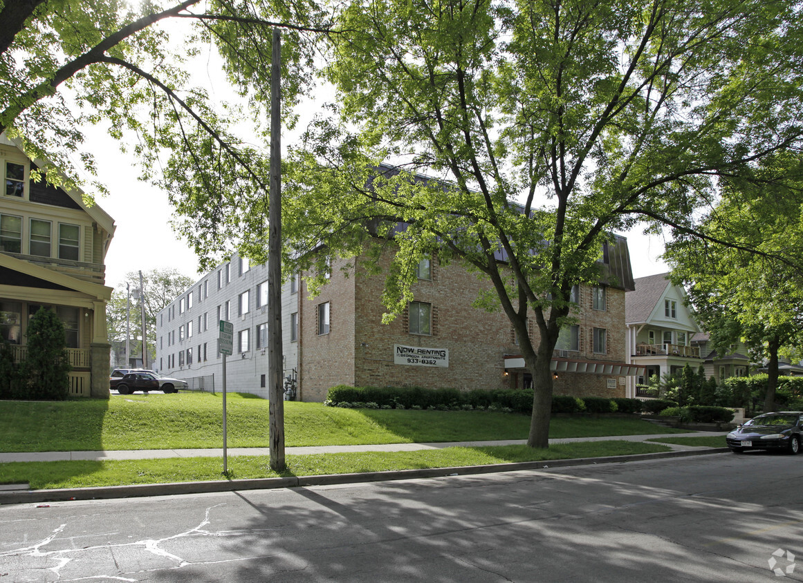 Building Photo - Hilltop Apartments