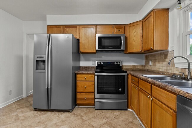 Building Photo - Discover your ideal home in the heart of C...
