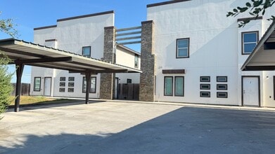 Building Photo - 219 Fig Dr