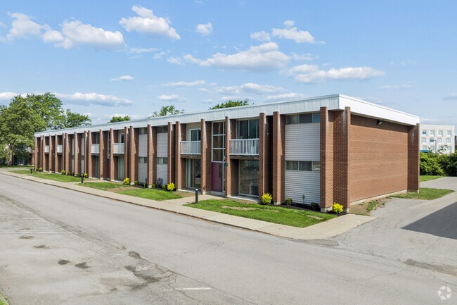 Building Photo - Amherst Manor Apartments