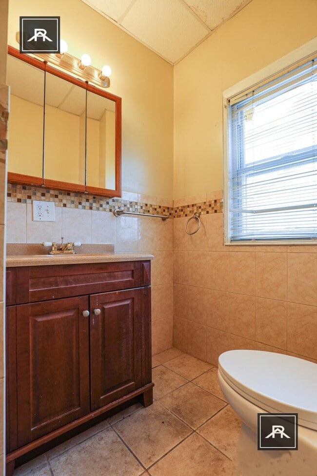 Building Photo - 5 bedroom in Brighton MA 02135
