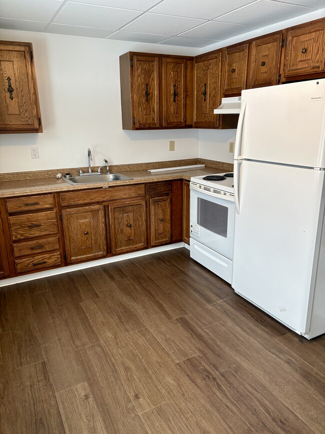 Building Photo - Roberts