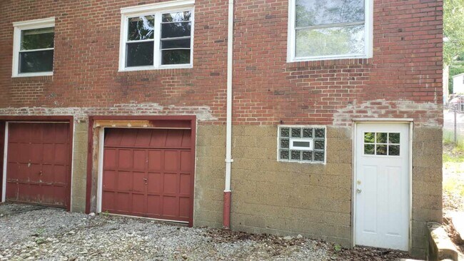 Building Photo - 1135 Woodbine St