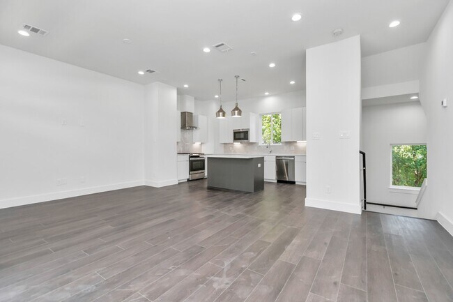 Foto del edificio - 4715 Independence Hts Ln