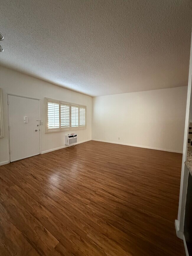 Foto del edificio - 3675 Monon St