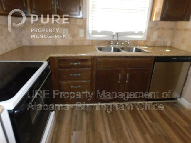 Foto del edificio - 755 Cahaba Manor Trl