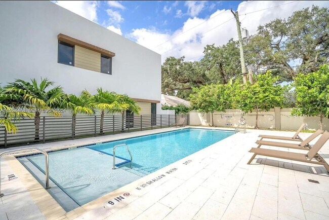 Building Photo - North Oak Place, Davie, FL 33314 - 3 BR 2.5 BA townhouse
